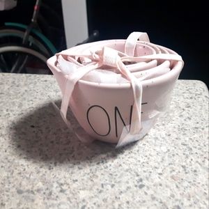 Rae Dunn Pink Speckled Measuring cups